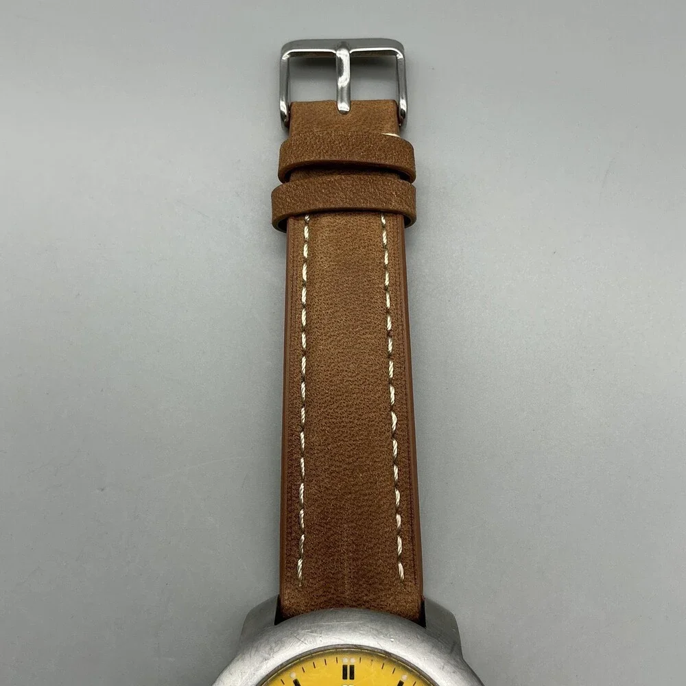 Victorinox Swiss Army V7-00 Mens Watch 37mm Yellow Dial Leather New Battery